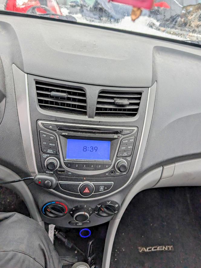 Photo 8 from auction – 2013 HYUNDAI ACCENT with VIN KMHCT4AE7DU309769