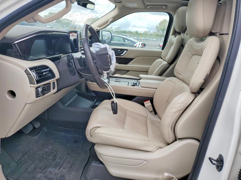 Photo 7 from auction – 2021 LINCOLN NAVIGATOR with VIN 5LMJJ2LT7MEL18329