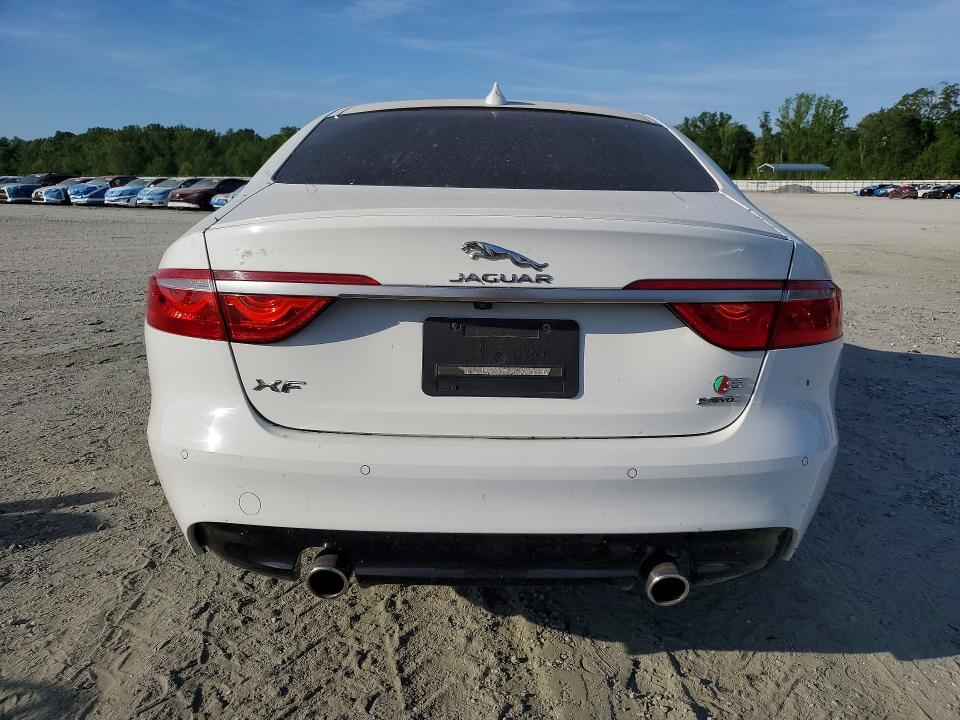Photo 6 from auction – 2018 JAGUAR XF with VIN SAJBM4FV8JCY66540