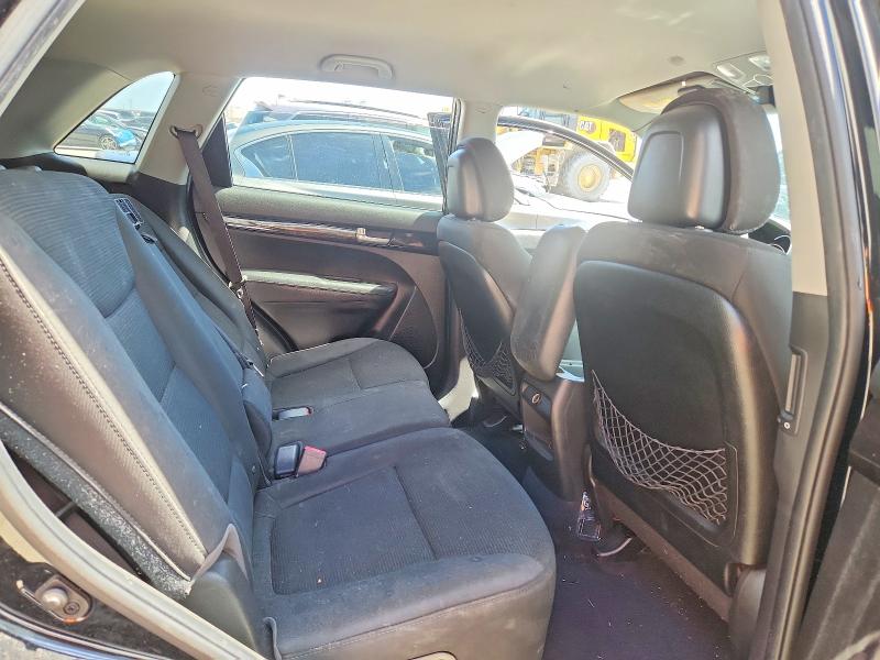 Photo 11 from auction – 2014 KIA SORENTO with VIN 5XYKT3A60EG444677
