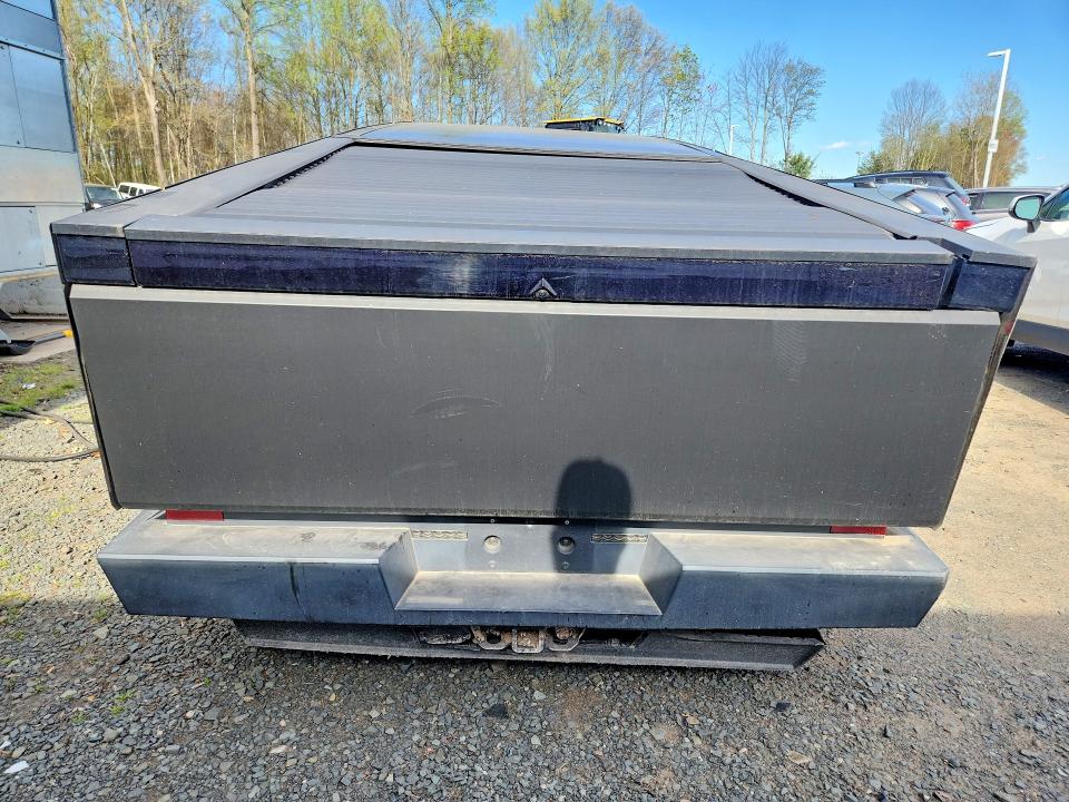 Photo 6 from auction – 2024 TESLA CYBERTRUCK with VIN 7G2CEHED1RA001322