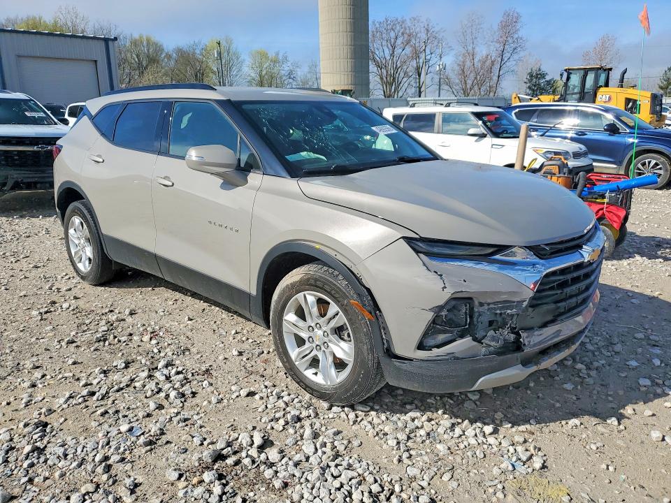 Photo 4 from auction – 2021 CHEVROLET BLAZER with VIN 3GNKBHRS6MS504550