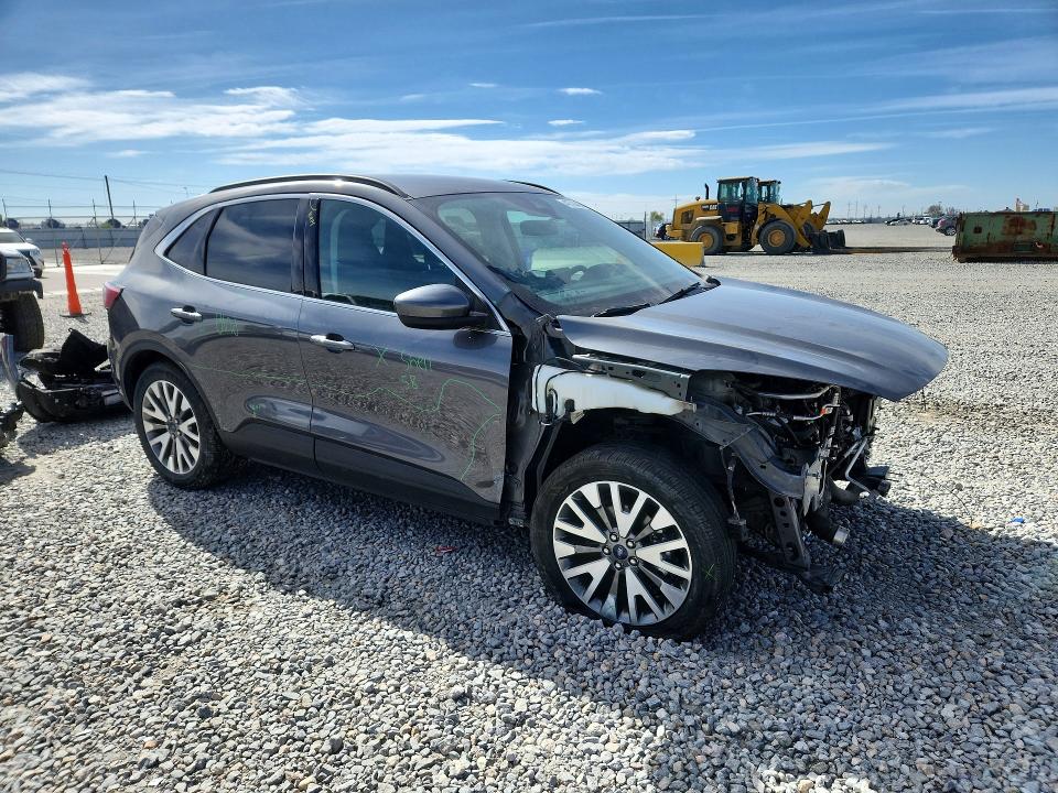 Photo 4 from auction – 2021 FORD ESCAPE with VIN 1FMCU9J98MUB35966