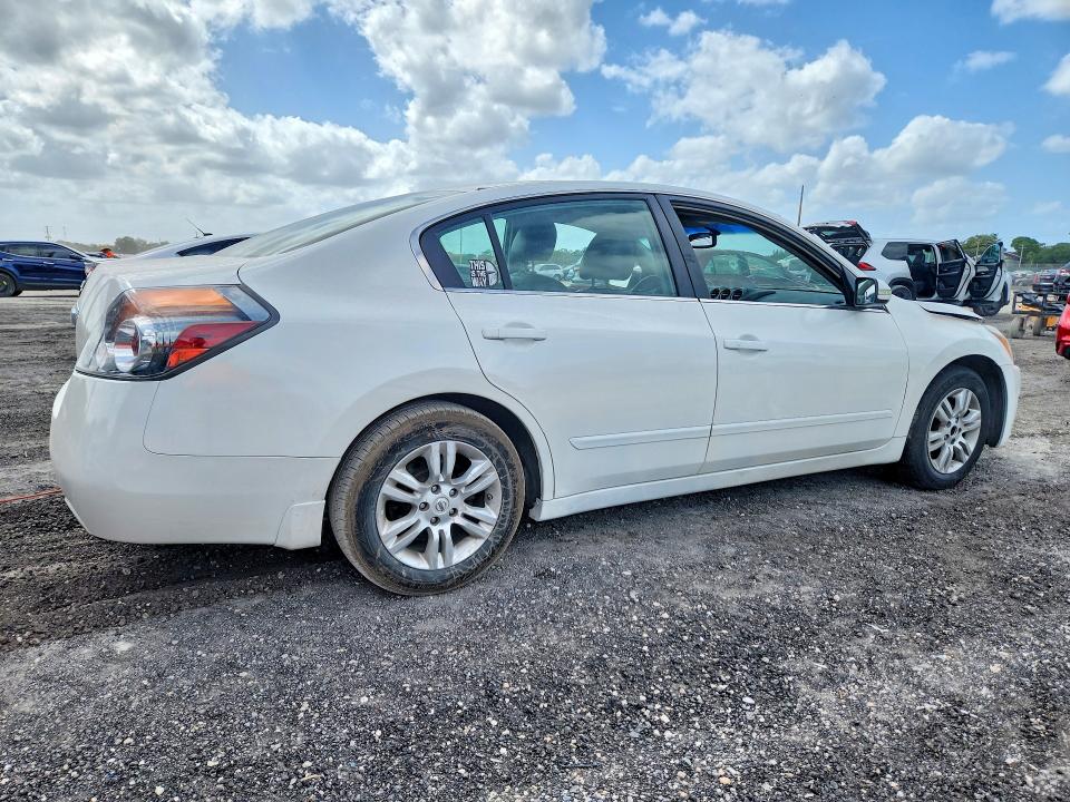 Photo 3 from auction – 2011 NISSAN ALTIMA with VIN 1N4AL2AP8BN402959