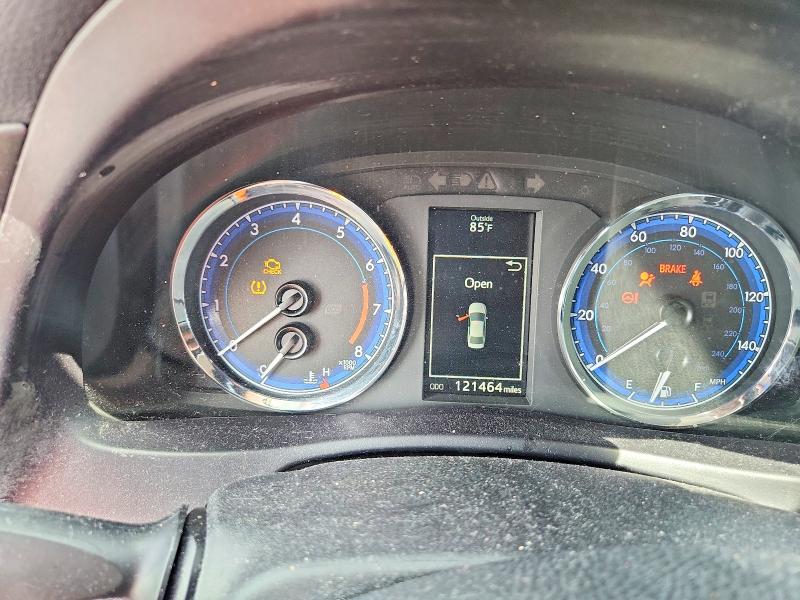 Photo 9 from auction – 2018 TOYOTA COROLLA with VIN 5YFBURHE1JP755506