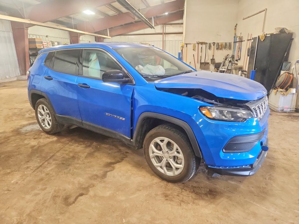 Photo 4 from auction – 2024 JEEP COMPASS with VIN 3C4NJDAN5RT135656