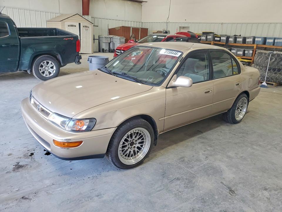 TOYOTA COROLLA 1996 مع رقم تعريف المركبة 2T1BB02E5TC170330 - صورة من المزاد