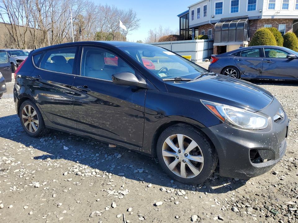 Photo 4 from auction – 2012 HYUNDAI ACCENT with VIN KMHCU5AE7CU032543