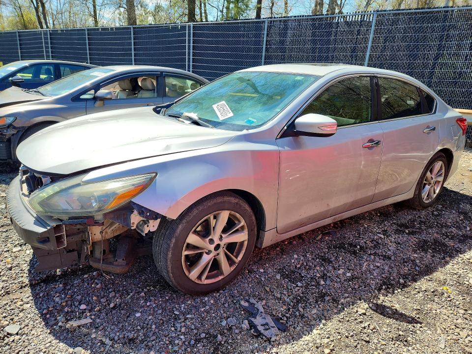 NISSAN ALTIMA 2017 with VIN 1N4BL3APXHC134088 - Photo from auction
