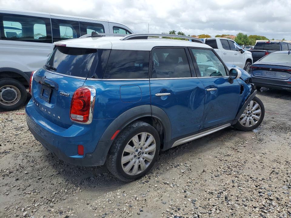 Photo 3 from auction – 2017 MINI COOPER with VIN WMZYS7C37H3B62555