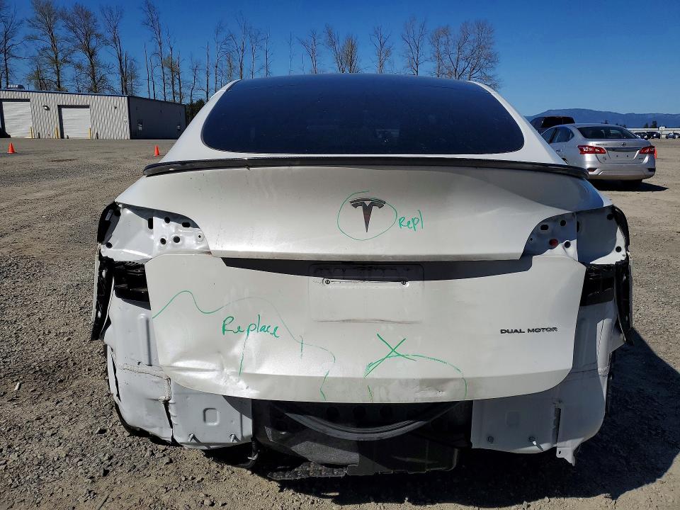 Photo 6 from auction – 2024 TESLA MODEL Y with VIN 7SAYGDEE4RF126583
