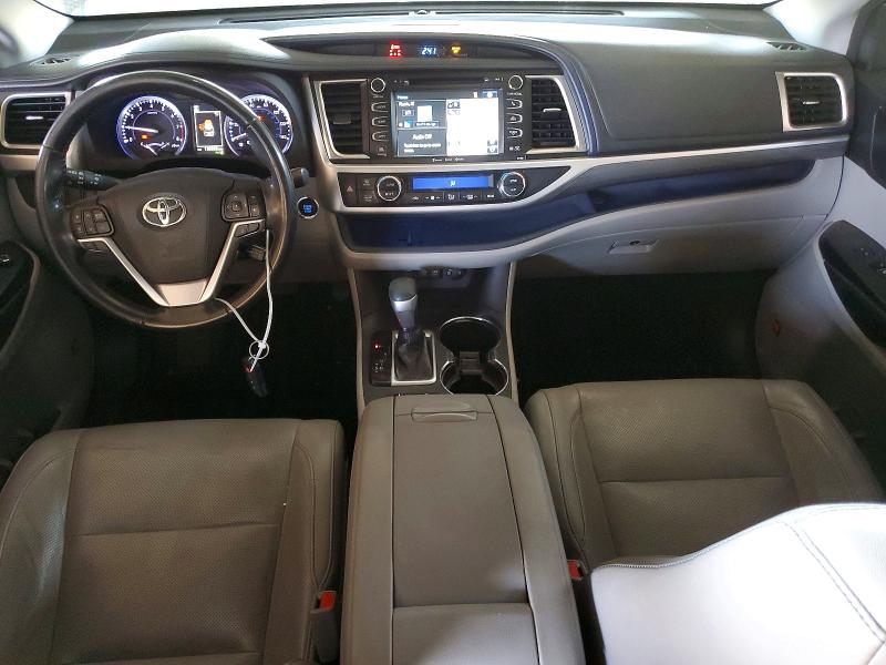 Photo 8 from auction – 2018 TOYOTA HIGHLANDER with VIN 5TDYZRFH3JS275466
