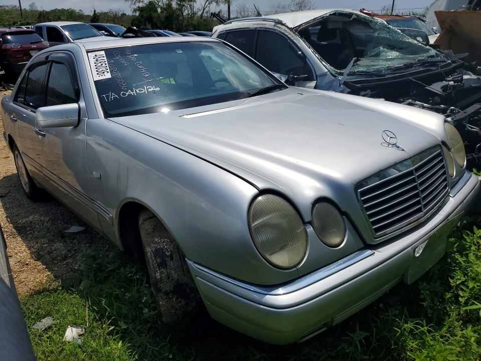 Photo 4 from auction – 1996 MERCEDES BENZ E-CLASS E320 with VIN WDB2100551A228994