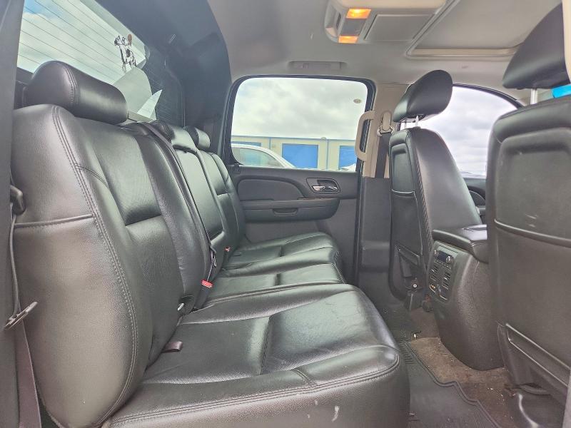 Photo 10 from auction – 2012 CHEVROLET AVALANCHE with VIN 3GNTKGE71CG300479