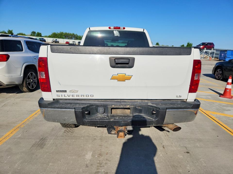 Photo 6 from auction – 2011 CHEVROLET 2500 HD with VIN 1GC2KVCG0BZ217068