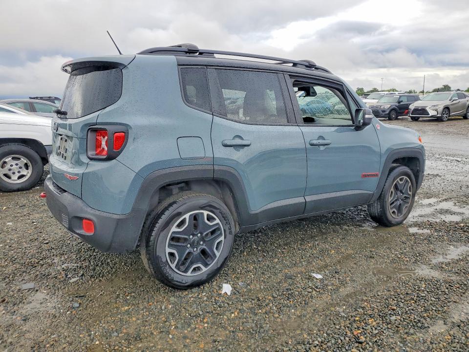 Photo 3 from auction – 2016 JEEP RENEGADE with VIN ZACCJBCT1GPC52789