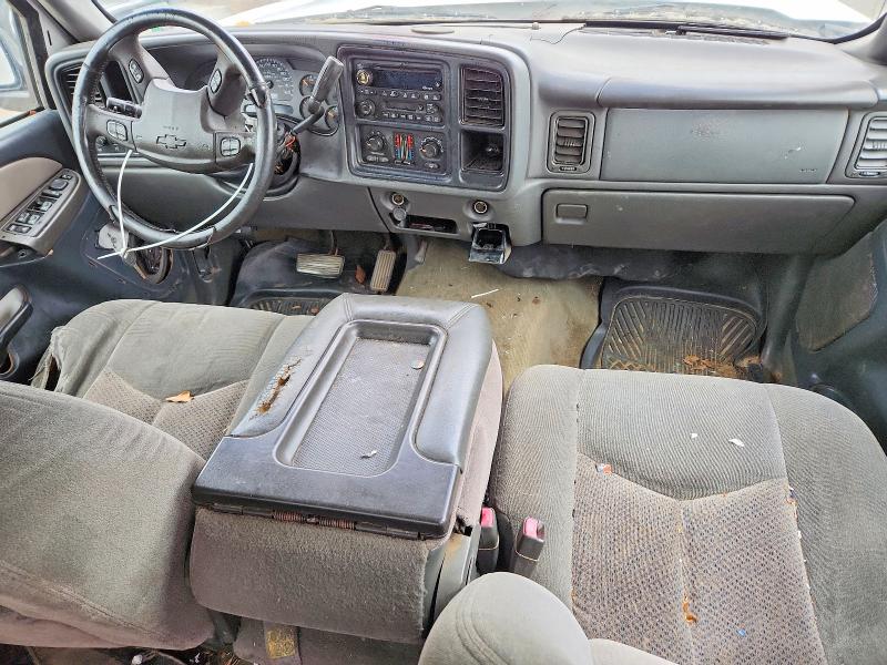 Photo 8 from auction – 2003 CHEVROLET SILVERADO with VIN 1GCHC23U23F258932