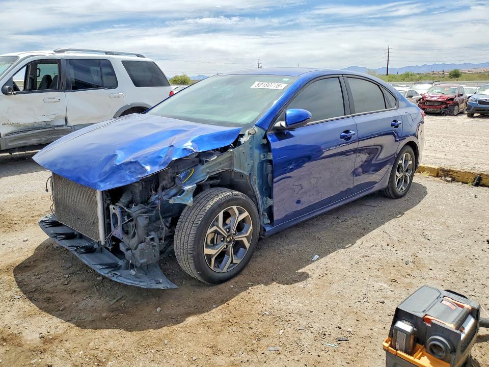 KIA FORTE 2021 with VIN 3KPF24AD8ME412581 - Photo from auction