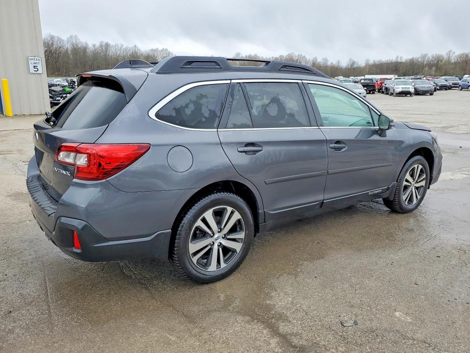 Photo 3 from auction – 2018 SUBARU OUTBACK with VIN 4S4BSAKC6J3221064