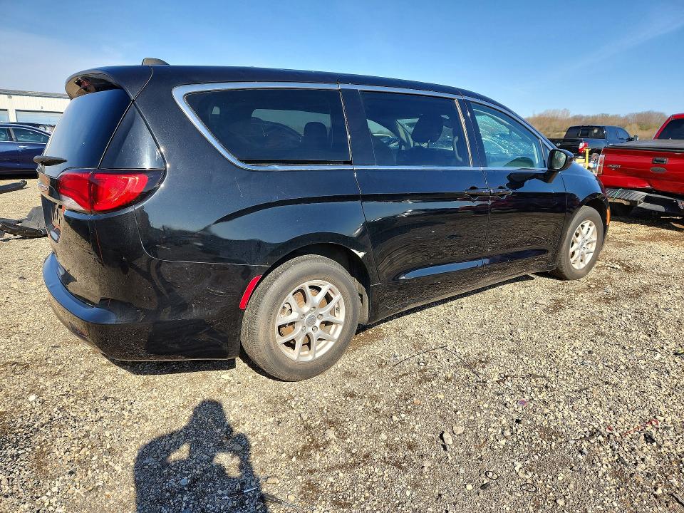 Photo 3 from auction – 2022 CHRYSLER VOYAGER with VIN 2C4RC1CG9NR218643