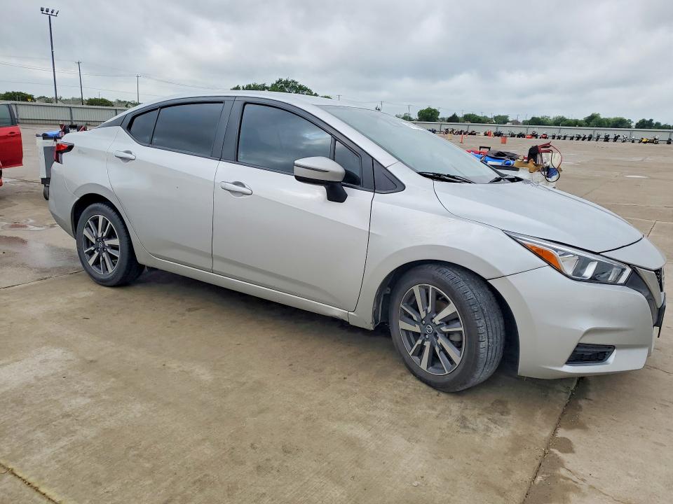 Photo 4 from auction – 2020 NISSAN VERSA with VIN 3N1CN8EVXLL825491