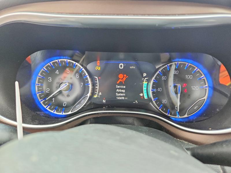 Photo 9 from auction – 2018 CHRYSLER PACIFICA with VIN 2C4RC1EG0JR330299