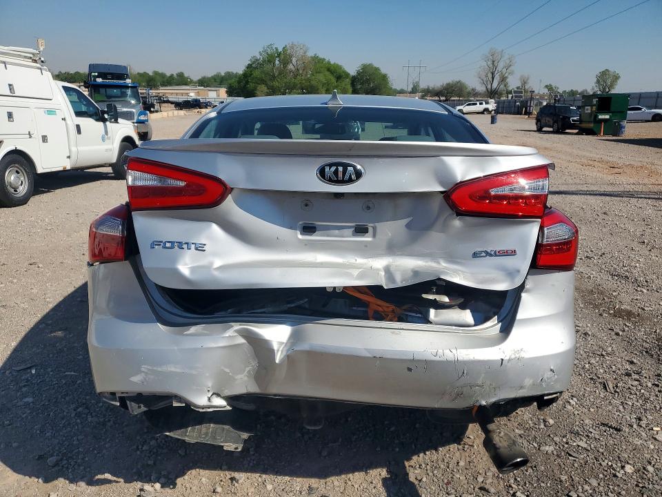 Photo 6 from auction – 2015 KIA FORTE with VIN KNAFZ4A80F5378422