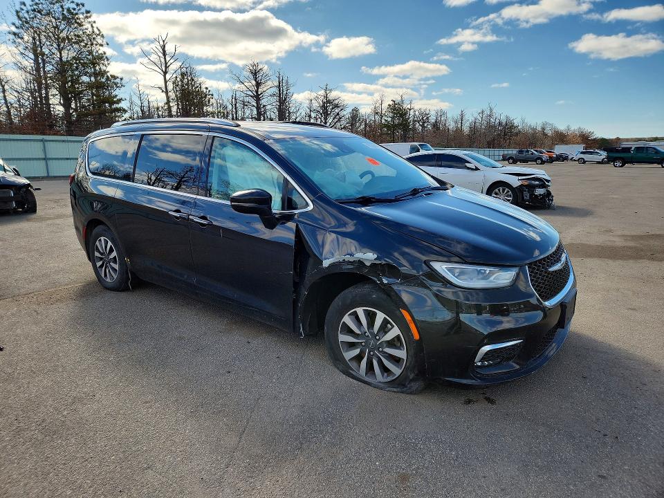 Photo 4 from auction – 2021 CHRYSLER PACIFICA with VIN 2C4RC1BG8MR515158