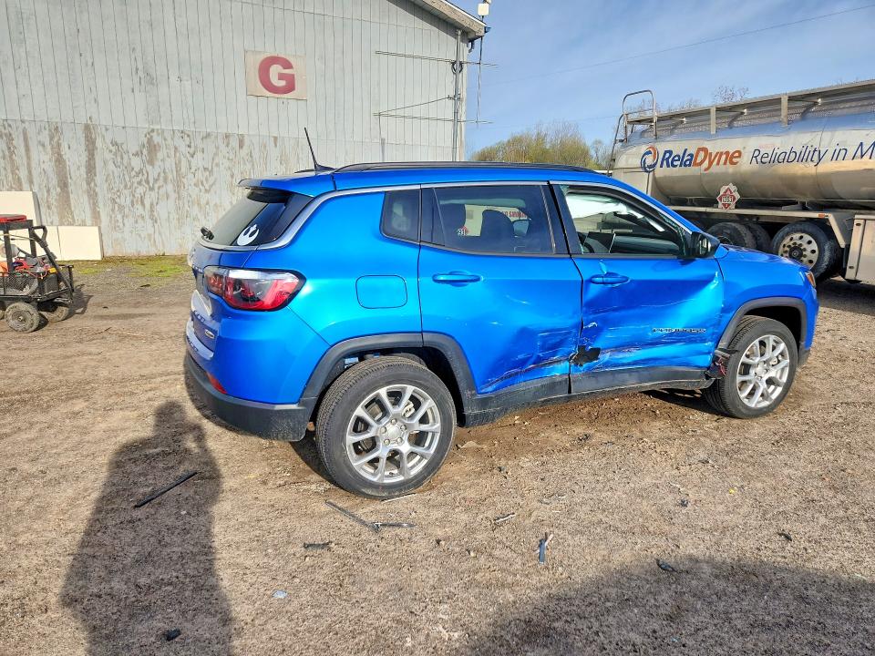Photo 3 from auction – 2024 JEEP COMPASS with VIN 3C4NJDFN7RT104210