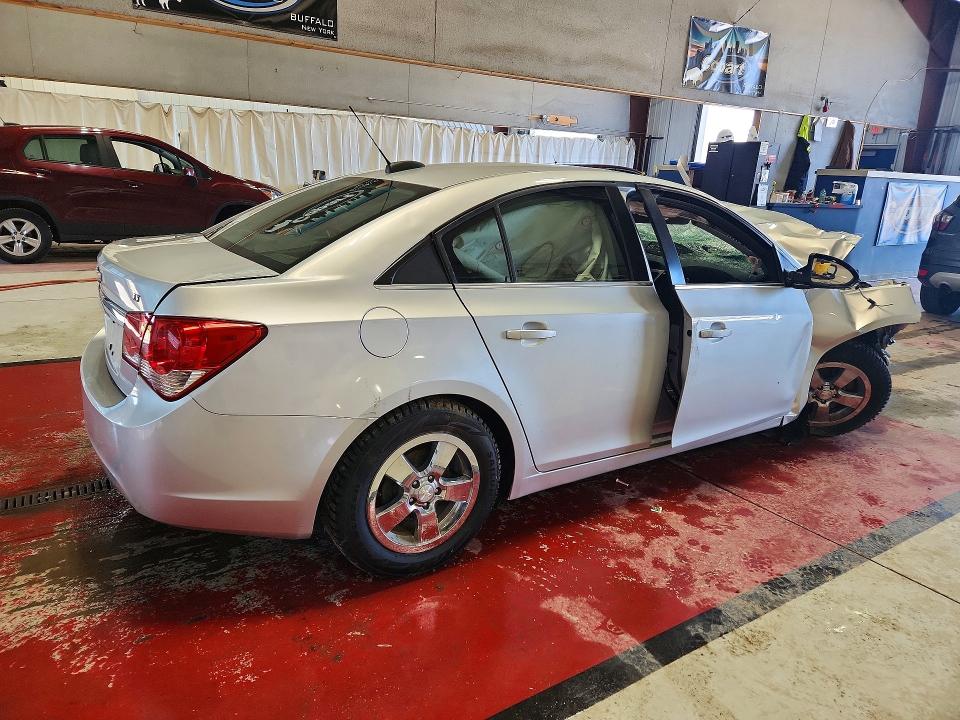 Photo 3 from auction – 2015 CHEVROLET CRUZE with VIN 1G1PC5SB2F7215387
