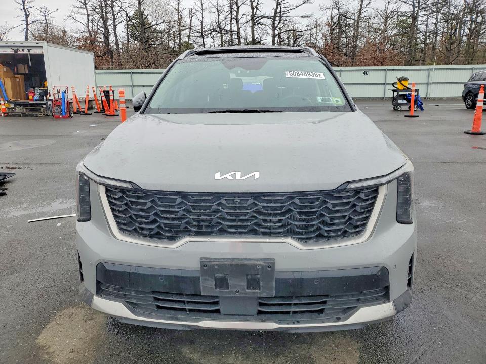 Photo 5 from auction – 2025 KIA SORENTO with VIN 5XYRK4JF3SG310216