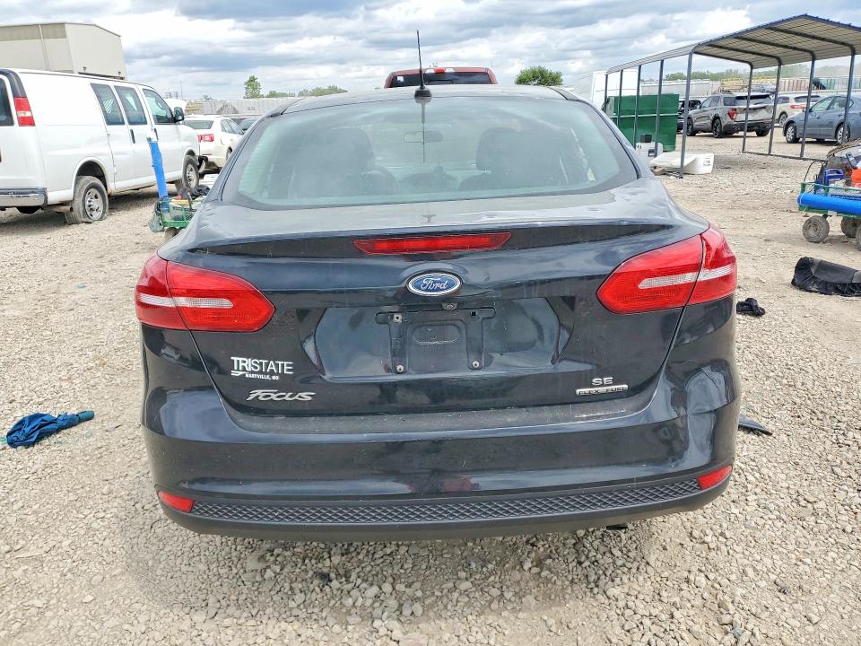 Photo 6 from auction – 2016 FORD FOCUS with VIN 1FADP3F2XGL359555
