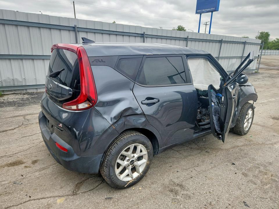 Photo 3 from auction – 2021 KIA SOUL with VIN KNDJ23AU4M7772502