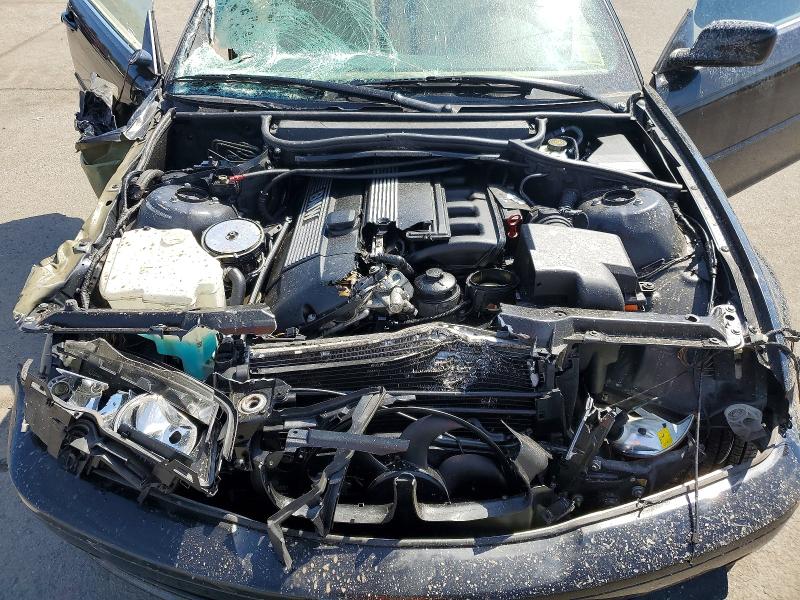 Photo 11 from auction – 2000 BMW 323 with VIN WBABR3344YEB39089