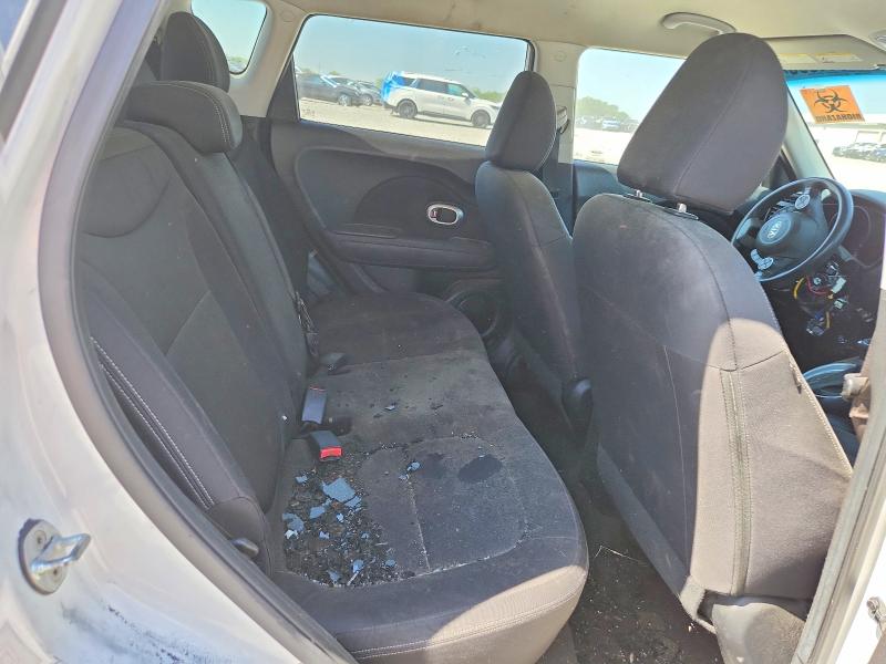 Photo 10 from auction – 2015 KIA SOUL with VIN KNDJN2A25F7121429