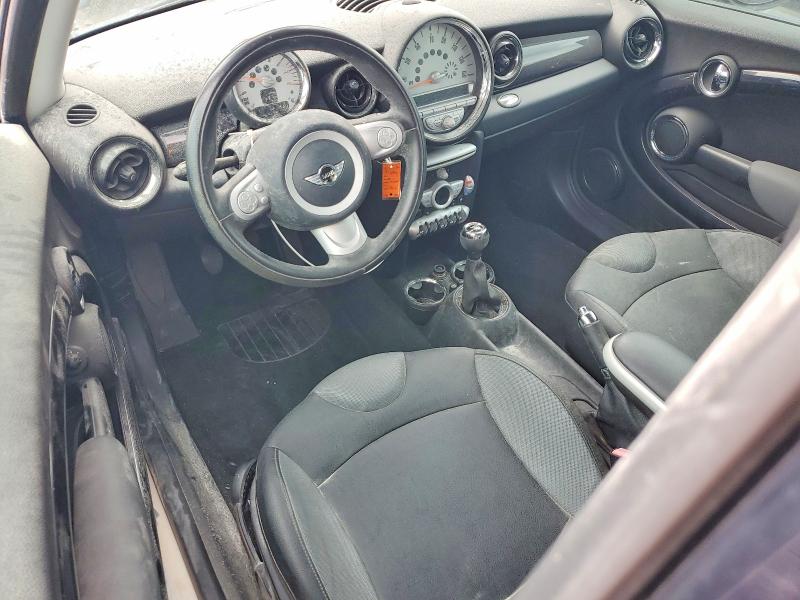 Photo 8 from auction – 2008 MINI COOPER with VIN WMWML33508TP97200