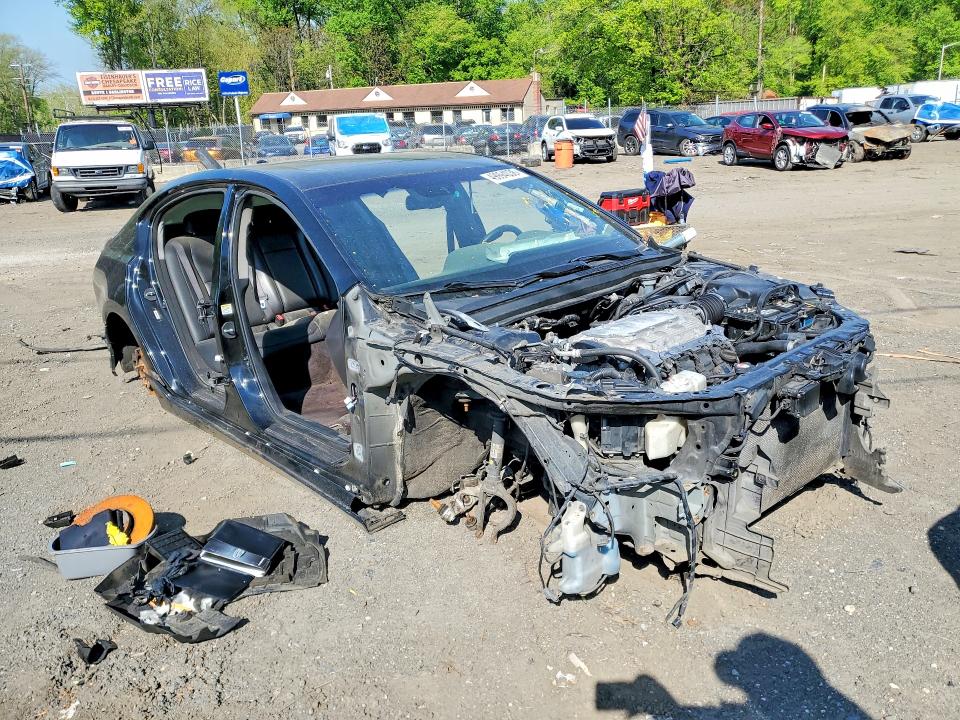 Photo 4 from auction – 2014 ACURA RLX with VIN JH4KC1F94EC000857