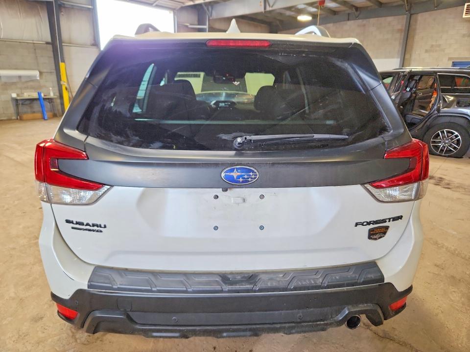 Zdjęcie 6 z aukcji – 2022 SUBARU FORESTER z VIN JF2SKAMC8NH432424