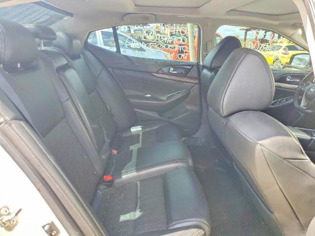 Photo 10 from auction – 2017 NISSAN MAXIMA with VIN 1N4AA6APXHC362367