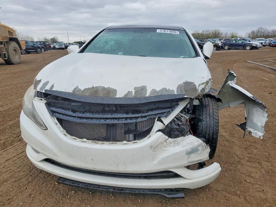 Photo 5 from auction – 2012 HYUNDAI SONATA with VIN 5NPEC4AB4CH351506