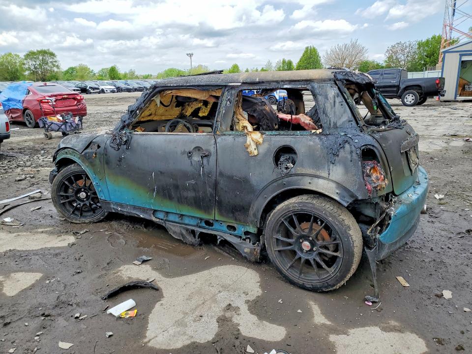 Zdjęcie 2 z aukcji – 2010 MINI COOPER z VIN WMWMF3C52ATU79141