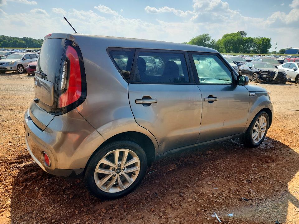 Фото 3 с аукциона – 2018 KIA SOUL с VIN KNDJP3A52J7511794