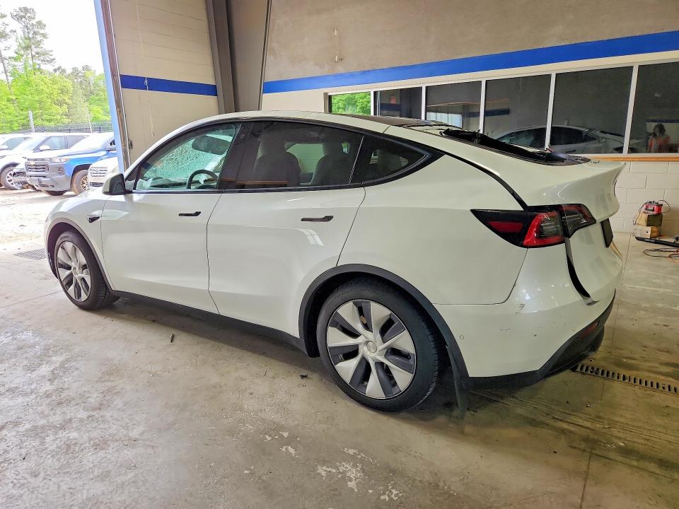 Photo 2 from auction – 2021 TESLA MODEL Y with VIN 5YJYGAEE4MF183550