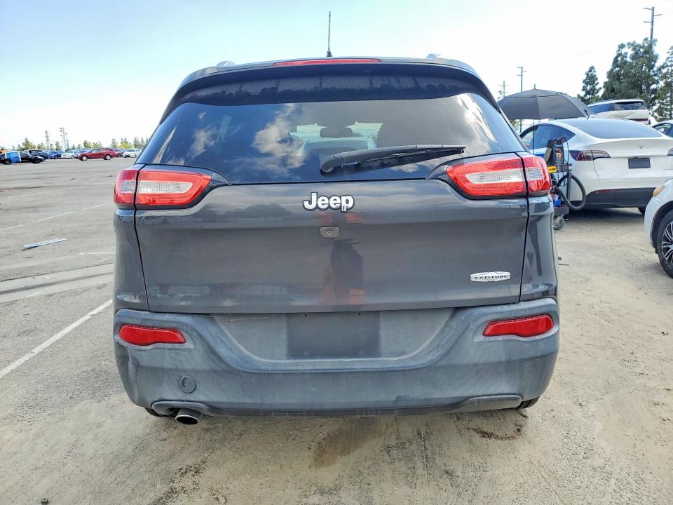 Photo 6 from auction – 2016 JEEP CHEROKEE with VIN 1C4PJLCB2GW113868