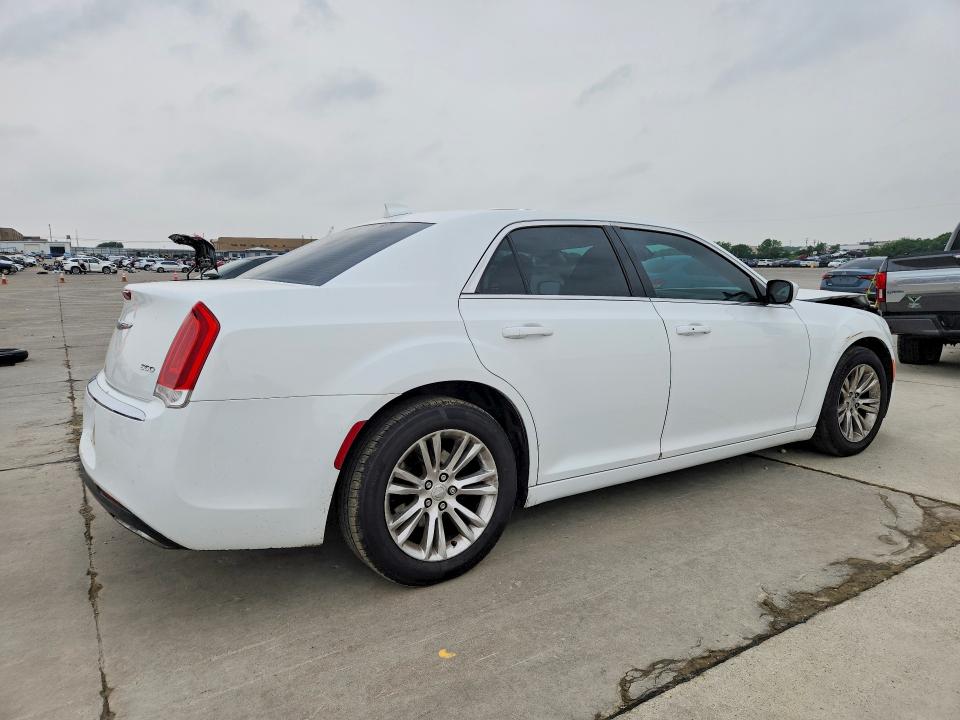 Photo 3 from auction – 2016 CHRYSLER 300 with VIN 2C3CCAAG5GH311049