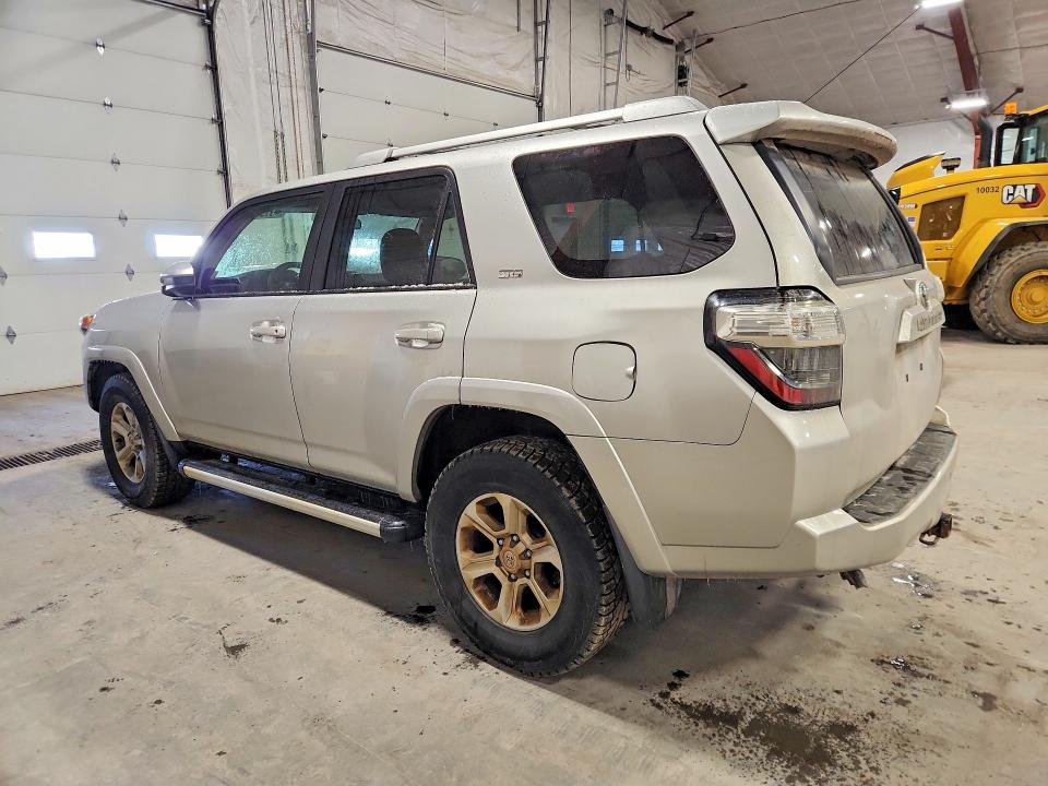 Photo 2 from auction – 2016 TOYOTA 4RUNNER with VIN JTEBU5JR4G5350652