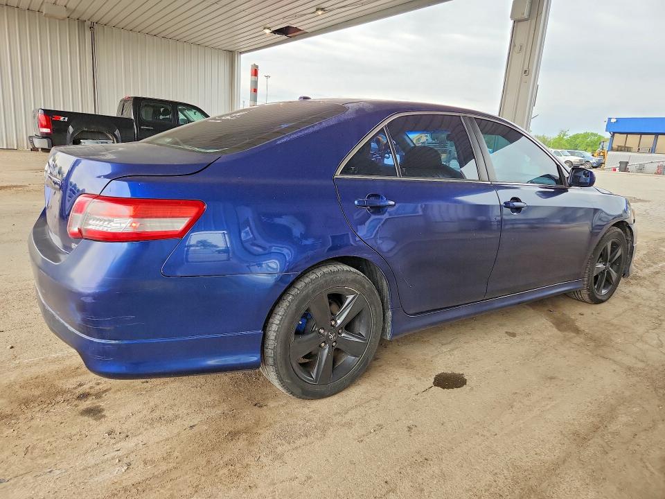 Photo 3 from auction – 2011 TOYOTA CAMRY with VIN 4T1BF3EK5BU732635