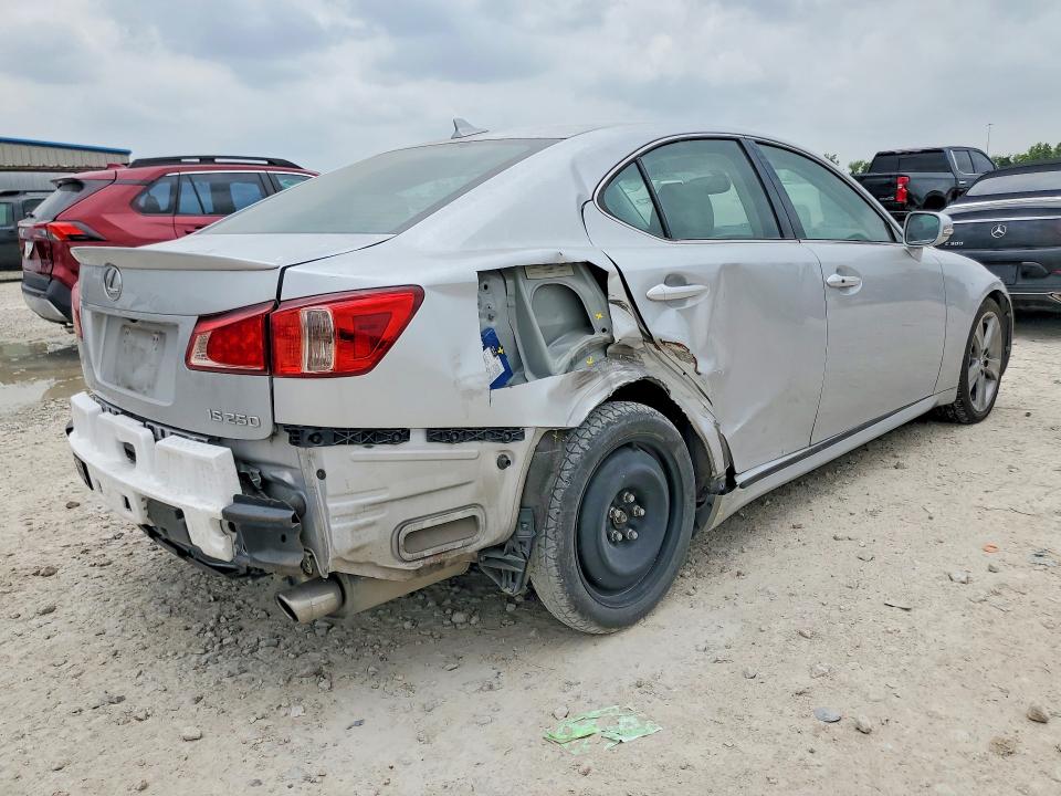 Photo 3 from auction – 2011 LEXUS IS with VIN JTHBF5C29B5148105
