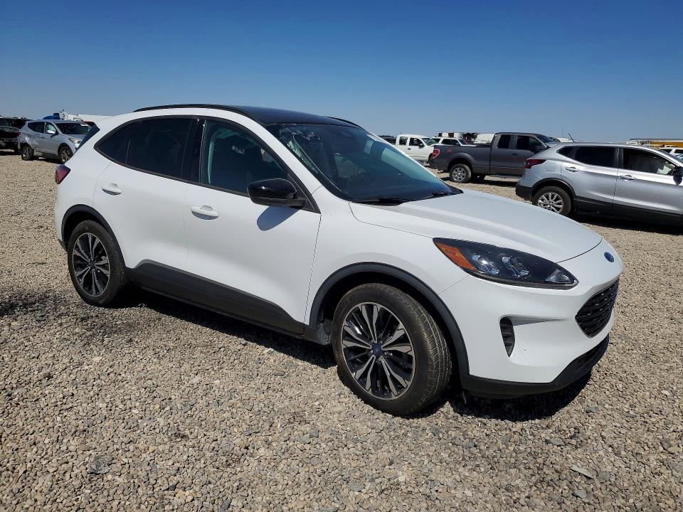 Photo 4 from auction – 2022 FORD ESCAPE with VIN 1FMCU0BZ6NUA38163
