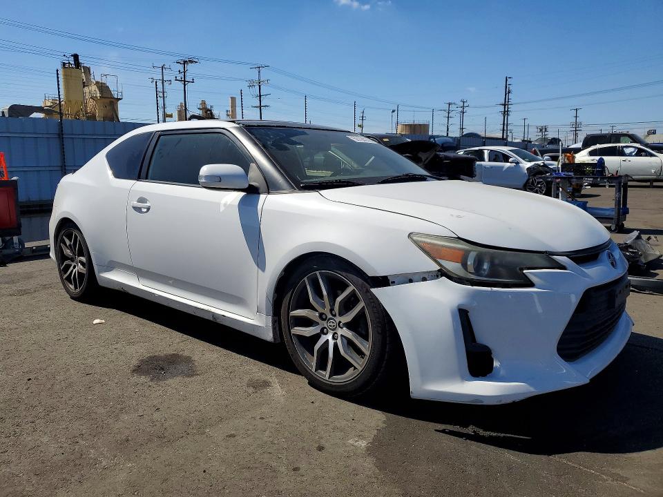 Photo 4 from auction – 2014 SCION TC with VIN JTKJF5C76E3079052